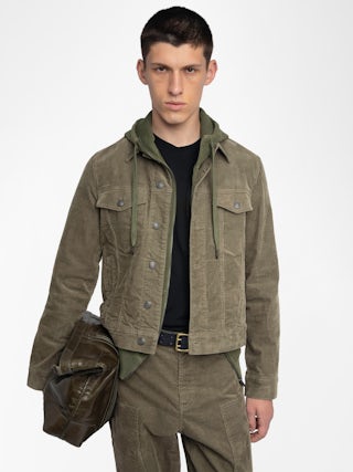 Bases Velvet Jacket - Velvet jacket, long sleeves with button closure and wing embroidery on the back.