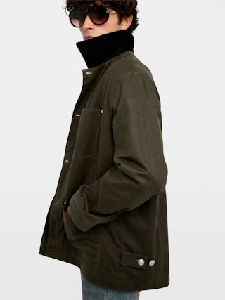 Parka Boye - Blouson en coton ciré, col contrasté en velours, fermeture boutonnée avec poches plaquées et patch jacron aile au dos.