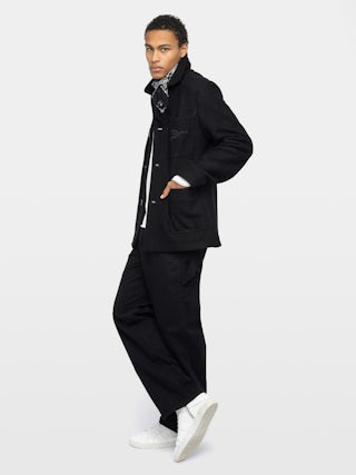 Blouson Venezia 100% Laine - Blouson en laine bouillie légère en simple boutonnage, poches plaquées avec signature broderie ZV.