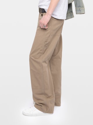 Trousers Pery - Workwear-style trousers with front patch and functional pockets.