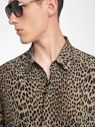 Tyric Shirt - Viscose shirt with leopard print, long sleeves and button fastening.