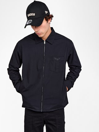 Chemise Suzy - Chemise casual zippée en viscose imprimée, manches longues, poche appliquée avec broderie signature ailes.