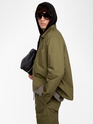 Shirt Suzy - Casual printed viscose shirt with zip closure, long sleeves, patch pocket with signature wings embroidery.