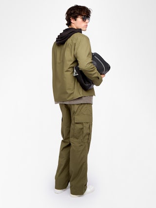 Chemise Suzy - Chemise casual zippée en viscose imprimée, manches longues, poche appliquée avec broderie signature ailes.