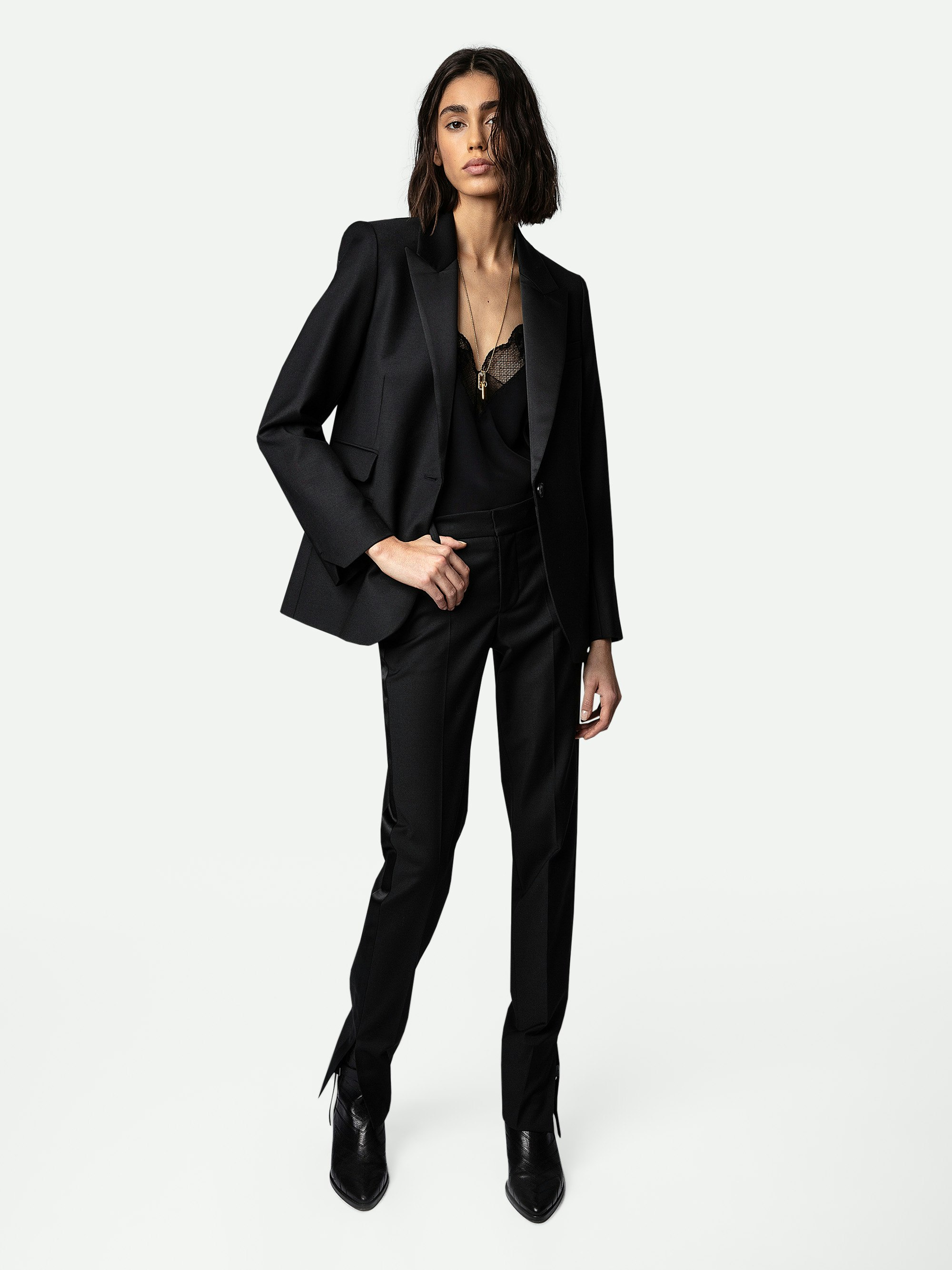 Venus Blazer - Women’s slightly oversized black blazer with pockets