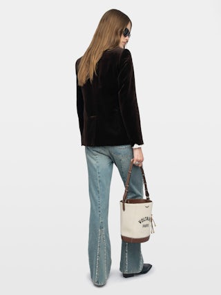 Vavy Velvet Blazer - Structured velvet blazer with button fastening.