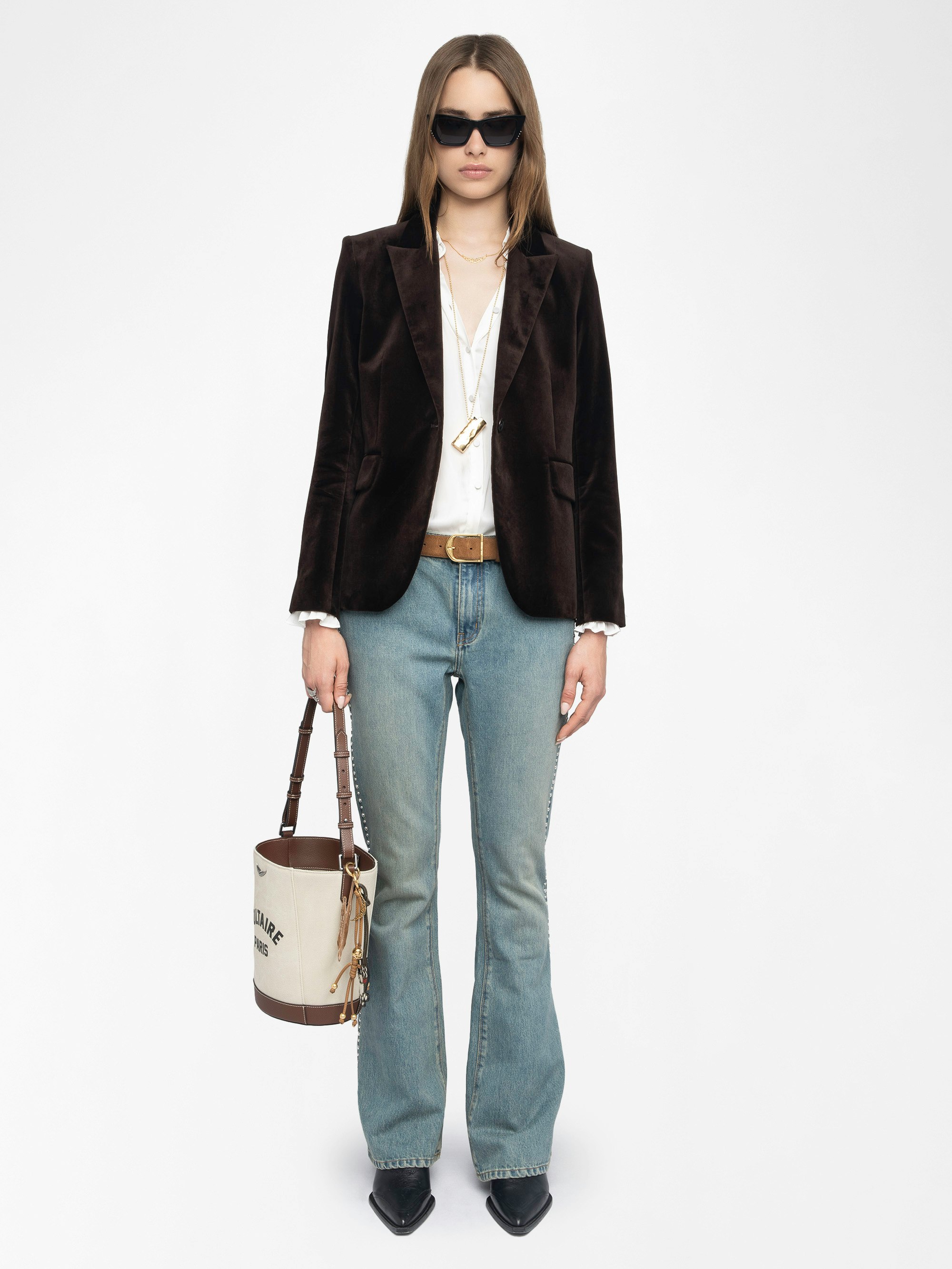 Vavy Velvet Blazer - Structured velvet blazer with button fastening.