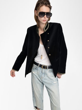 Verysa Velvet Blazer - Structured straight blazer in embroidered velvet, with stand-up collar and embroidered wing details, with button closure.