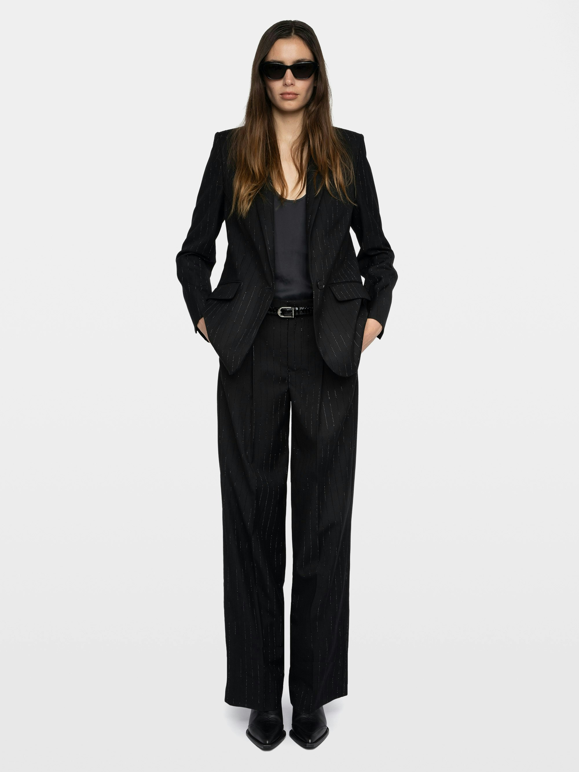 Blazer Valse - Blazer dritto strutturato in tessuto sartoriale strass con chiusura abbottonata.