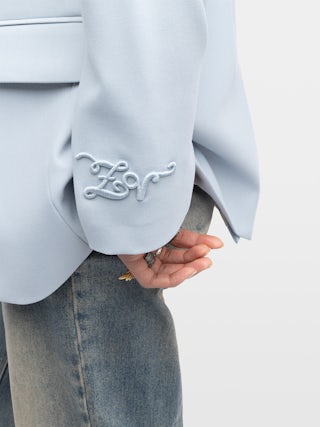 Blazer Vanille - Blazer structuré à fermeture boutonnée.