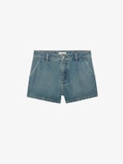 Short Siddy Denim - Asymmetric denim shorts.