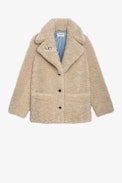 Manteau Laure Soft Curly - Manteau en fausse fourrure beige orné de broderies fleuries et du message "Amour" femme