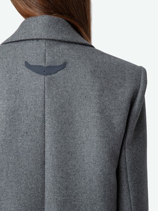 Manteau Violet - Manteau court structuré à poches et patch broderie ailes au dos.