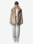 Faune Coat - Short faux fur coat with button fastening.