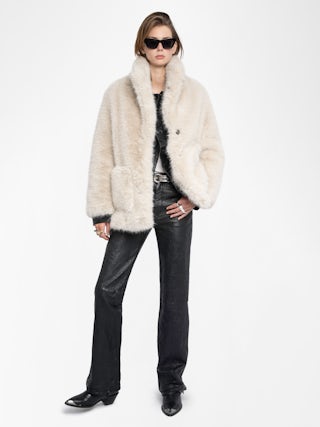 Fleur Faux Fur Coat - Mid-length coat in faux fur, applied pockets at the front, long sleeves and buttoned closure.