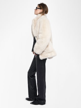 Fleur Faux Fur Coat - Mid-length coat in faux fur, applied pockets at the front, long sleeves and buttoned closure.