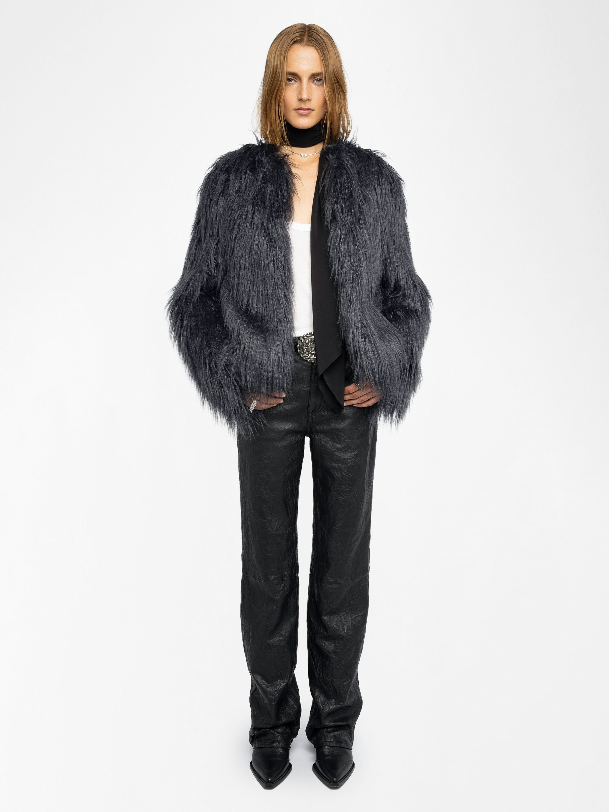 Manteau Freddie - Manteau en fausse fourrure bouclée et manches longues.