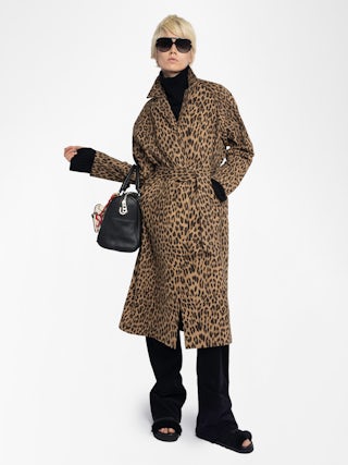 Mentle Coat - Cotton canvas coat with leopard print, long sleeves, button closure and front pockets.