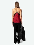 Canotta Christy - Canotta rossa in stile lingerie con stampa Wild Voltaire, spalline sottili e scollo in pizzo.