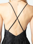 Caraco Cayonne Satin - Caraco esprit lingerie en satin japonais avec détails plissés et bretelles croisées ajustables.