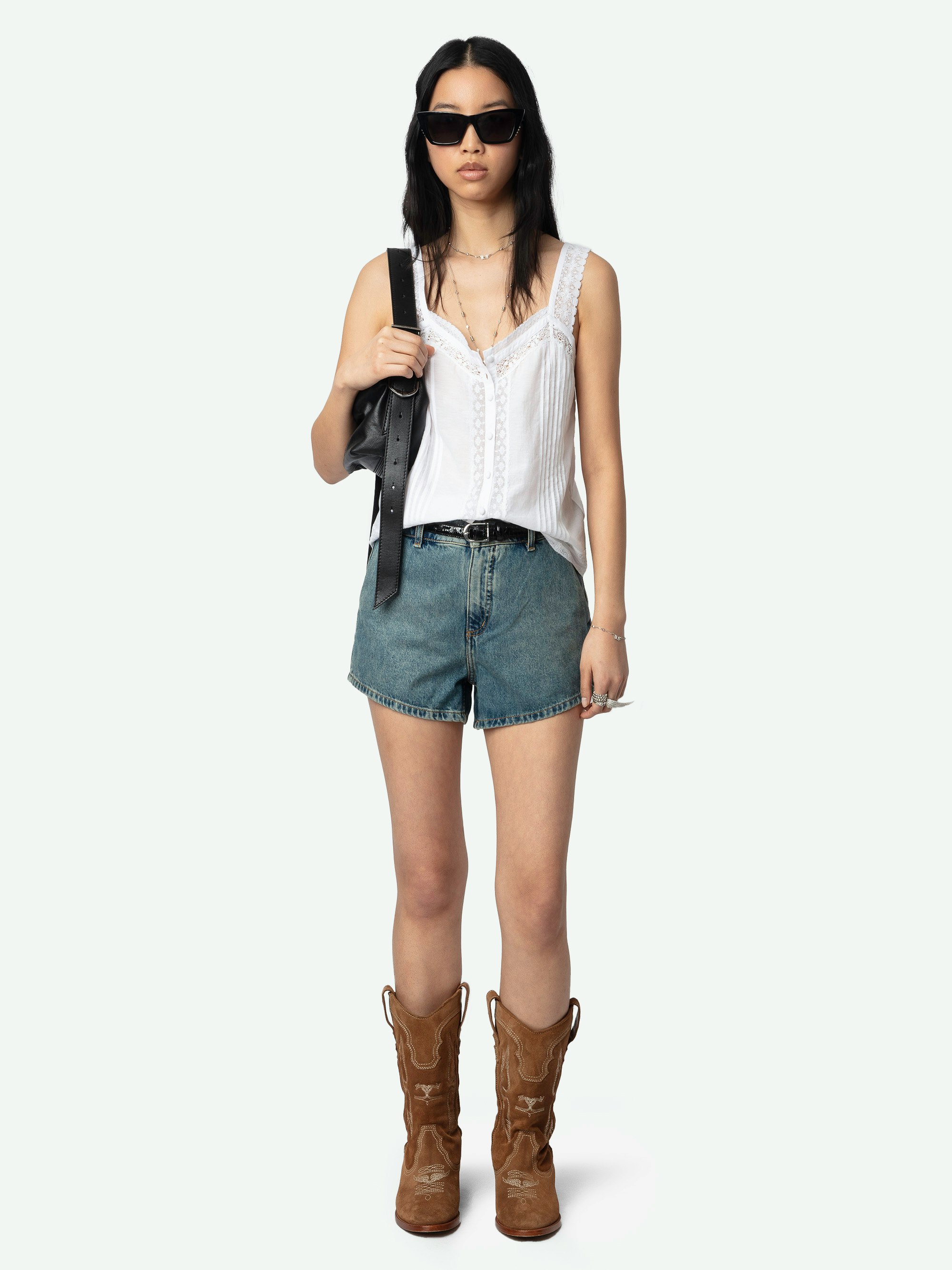 Celite Camisole - Lingerie-inspired camisole in tomboy cotton with button fastening and lace straps.