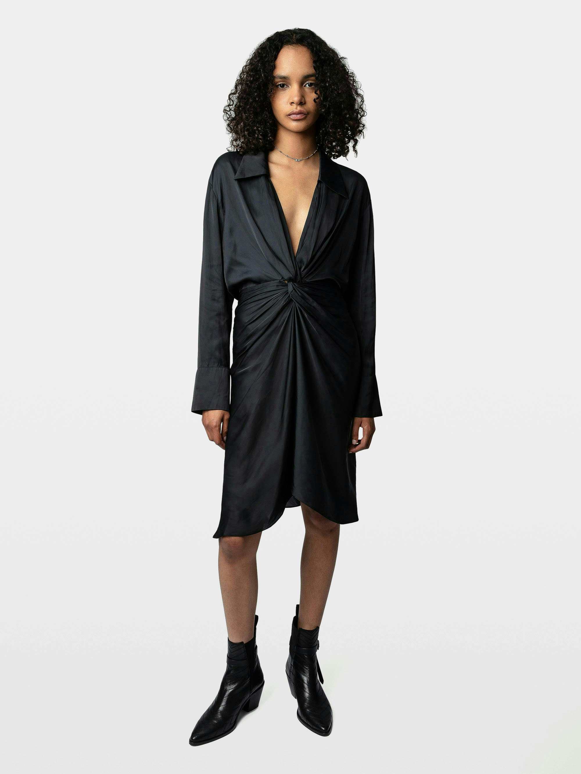 Vestido Rozo Satén - Vestido corto satinado, anudado y drapeado.