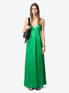 Vestido De Satén De Rayón - Vestido largo plisado estilo lencería en satén, con abertura y tirantes cruzados ajustables.