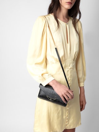 Robe Rhodri Satin - Robe courte en satin jaune clair boutonnée à manches 3/4.