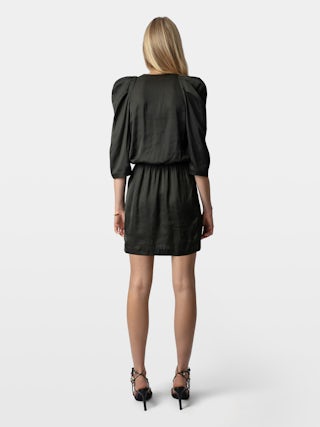 Dress Ruz Satin - Short satin dress with 3/4 sleeves and gathered shoulders.