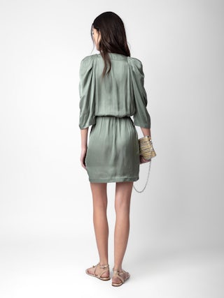 Robe Ruz Satin - Robe courte en satin à fronces et décolleté cache-coeur.