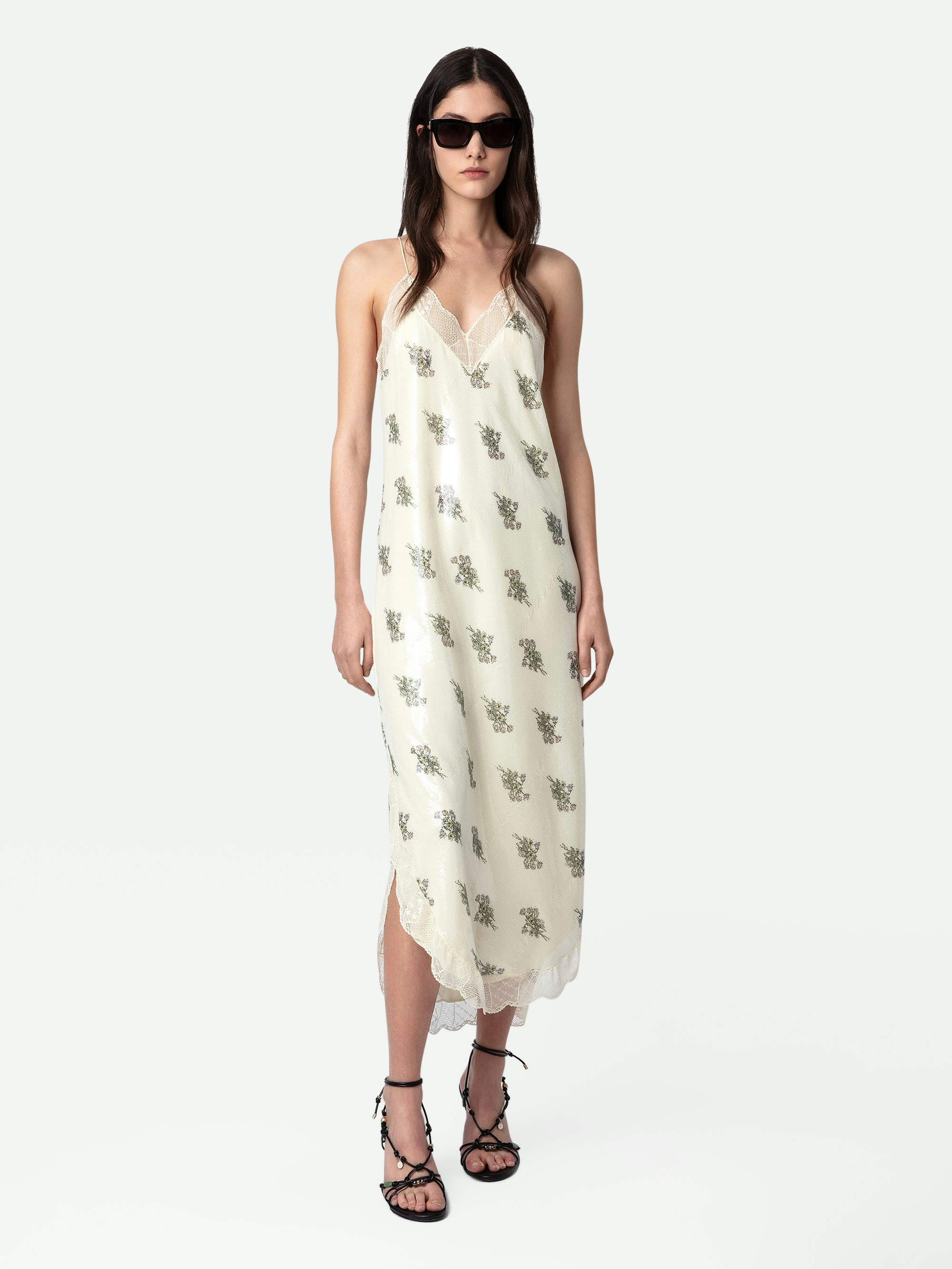 Kleid Ristyl Pailletten - Langes, ecrufarbenes Kleid im Lingerie-Stil mit Blumenprint, Pailletten, Trägern und Spitzenbordüre.