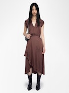 Abito Randall - Abito midi in satin con maniche corte raglan e gonna con pannello asimmetrico volant.