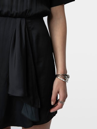 Dress Raito Satin - Short dress in Japanese satin with V-neckline, short sleeves and a draped front panel skirt.