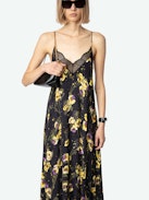 Vestido Risty - Vestido largo de estilo lencero de crepé negro con estampado floral Yoko, tirantes finos y escote de encaje.