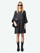 kleid Randy Satin - Kurzes Kleid aus japanischem Satin, lange Ärmel und Knopfkragen.