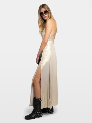 Vestido De Satén De Rayón - Vestido largo plisado estilo lencería en satén, con abertura y tirantes cruzados ajustables.