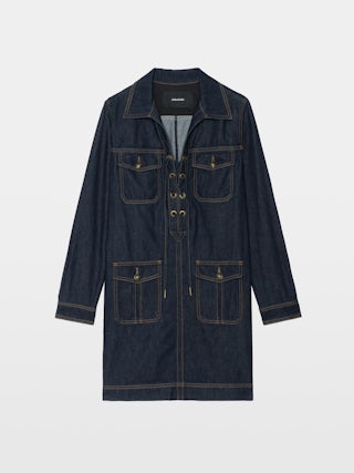 Robe Remacha Denim - Robe courte en denim brut, manches longues, poches appliquées esprit militaire et encolure profonde lacée.