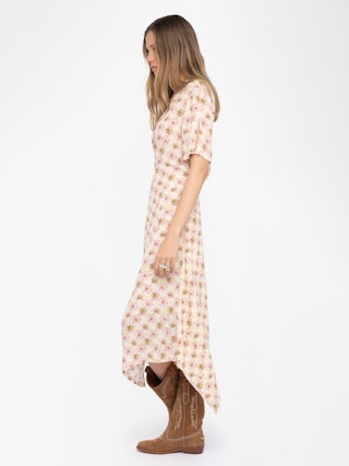 Kleid Reforme - Asymmetrisches Midikleid aus bedruckter Viskose mit kurzen Ärmeln und Wickel-Effekt.