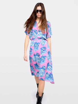 Robe Riaz - Robe mi-longue en viscose imprimée, manches courtes et taille élastique.