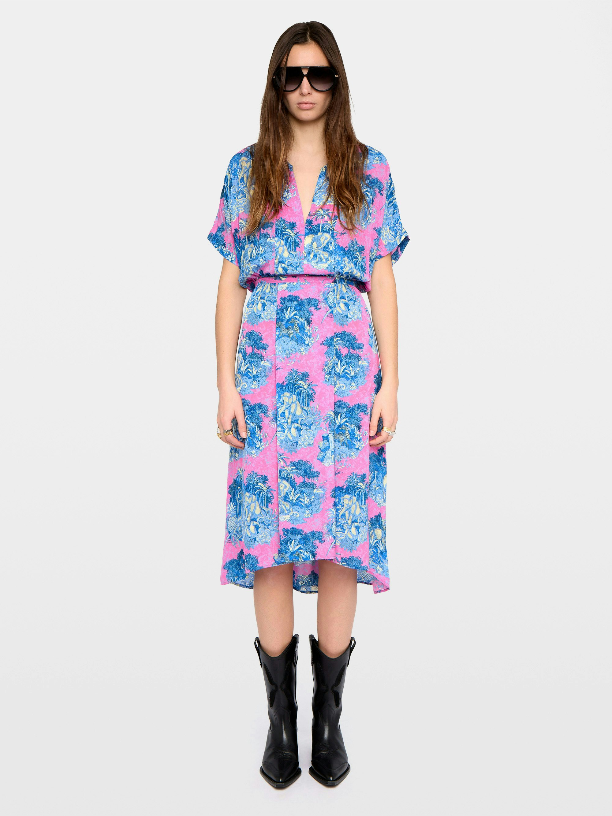 Abito Riaz - Abito di media lunghezza in viscosa stampata, maniche corte e vita elasticizzata.