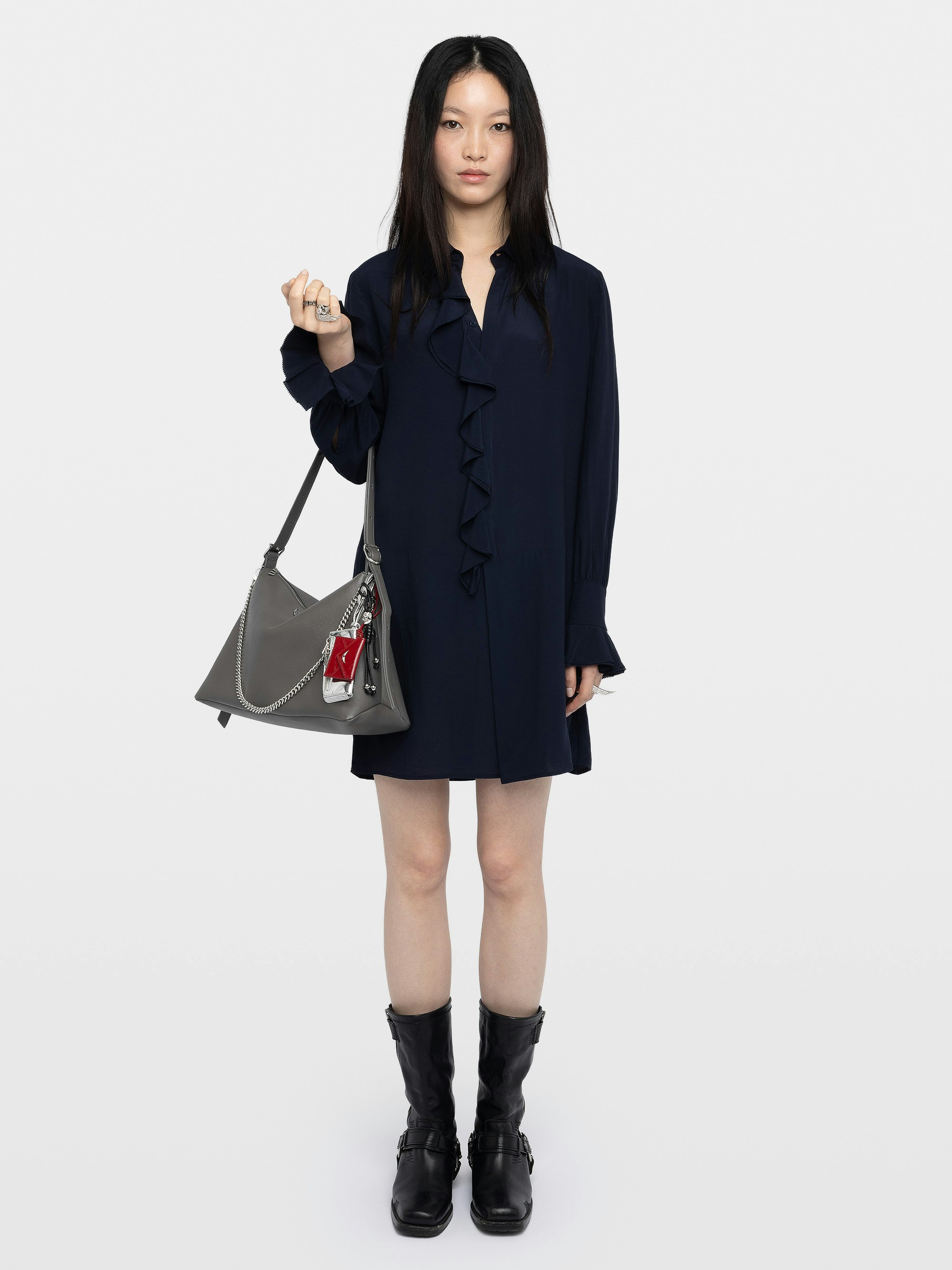 Robe Rhelyne - Robe courte esprit chemise, manches longues, fermeture boutonnée et jabot.