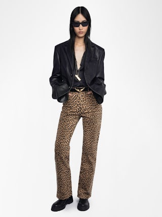 Jean Evy - Wide-fit multi-pocket trousers in leopard print denim.