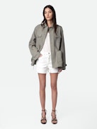 Chaqueta Kemi - Parka militar corta de estilo oversize en color caqui con bolsillos y bordado de estilo universitario.