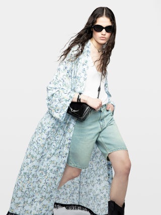 Long Viscose Floral Blue Kimono - Long printed viscose kimono with short sleeves and fringe finish.