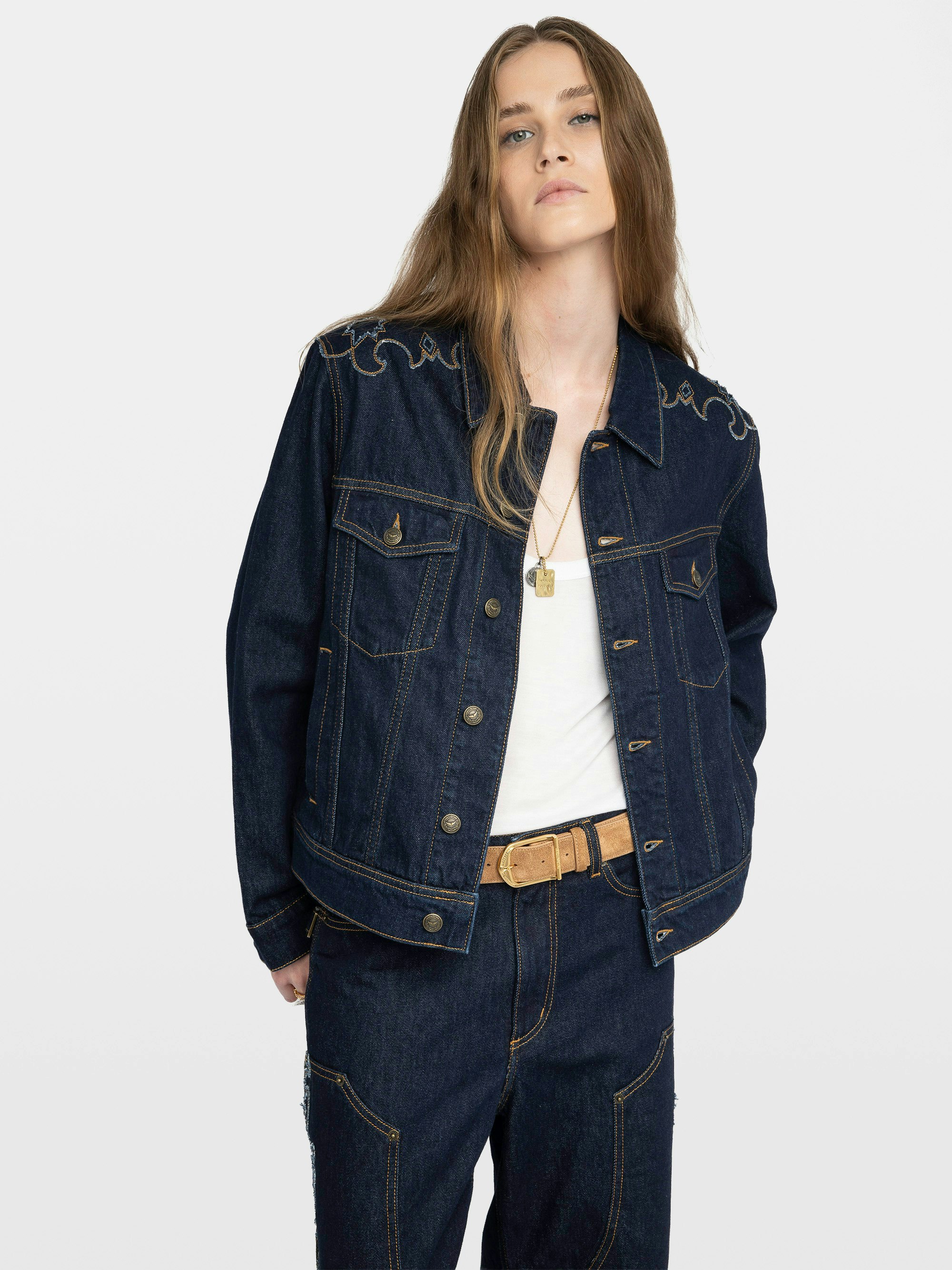 Bases Western Denim Jacket - Denim jacket, western-inspired cuts, long sleeves, multiple pockets and button fastening.