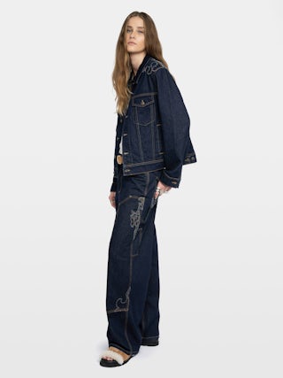 Blouson Bases Denim - Blouson en denim, découpes esprit western, manches longues, multi poches et fermeture boutonnée.