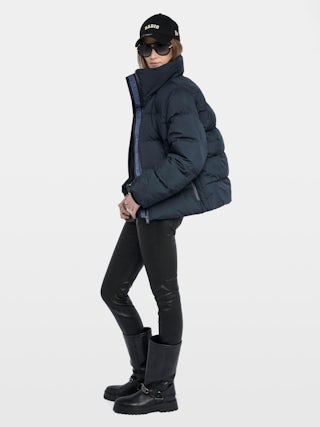 Doudoune Kian - Doudoune technique manches longues avec multi fermeture zippée.