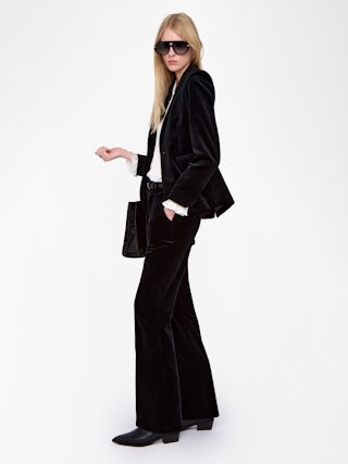 Hose Prevy Velours - Anzughose aus glattem Samt, tief sitzend, ausgestellt und mit mehreren Taschen.