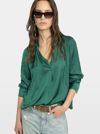 Blouse Tink Satin - Striped jacquard satin blouse with open collar, long sleeves and gathered details.