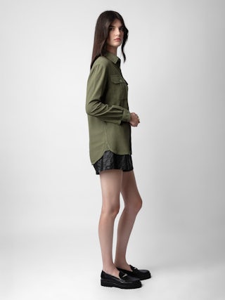 Chemise Teros - Chemise en coton vert à fermeture boutonnée, poches et broderie ZV.